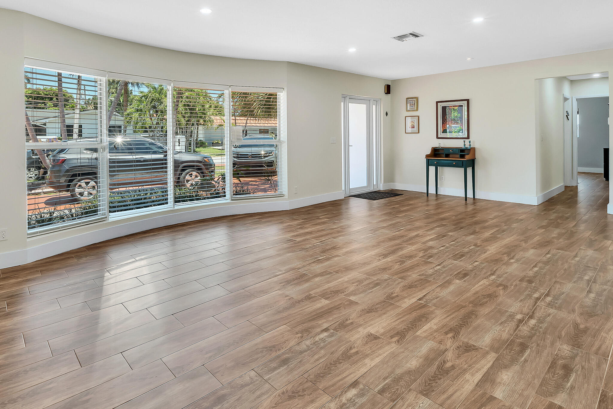 1870 NE 197th Terrace