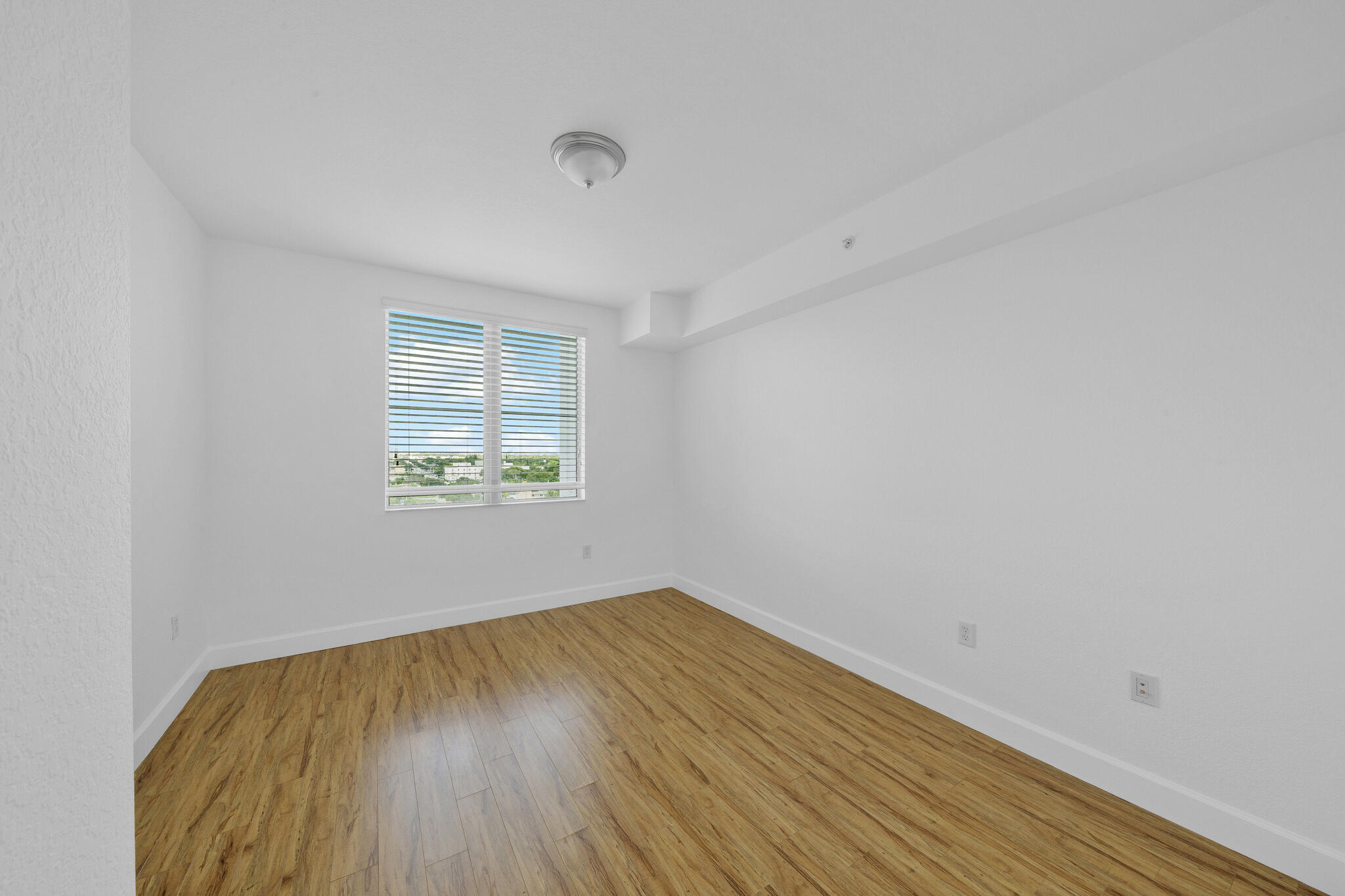 1830 RADIUS Drive 1009