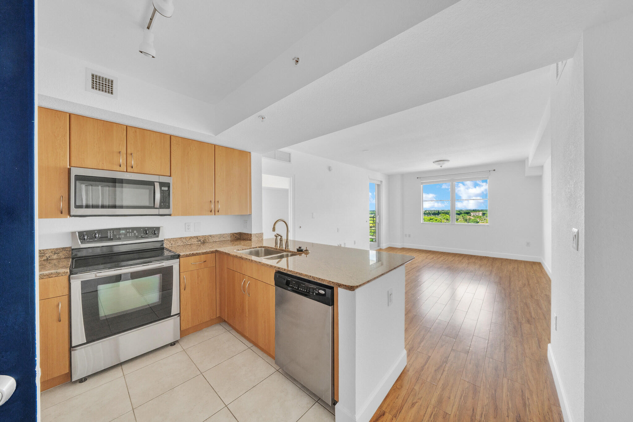 1830 RADIUS Drive 1009