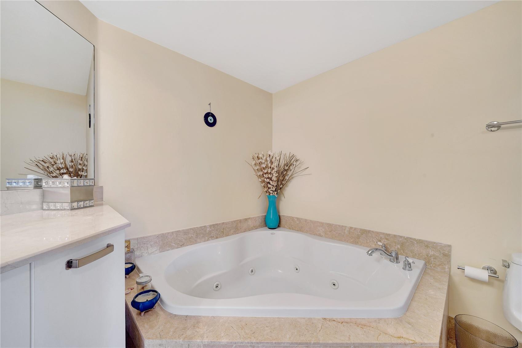 2001 N Ocean Blvd 1501