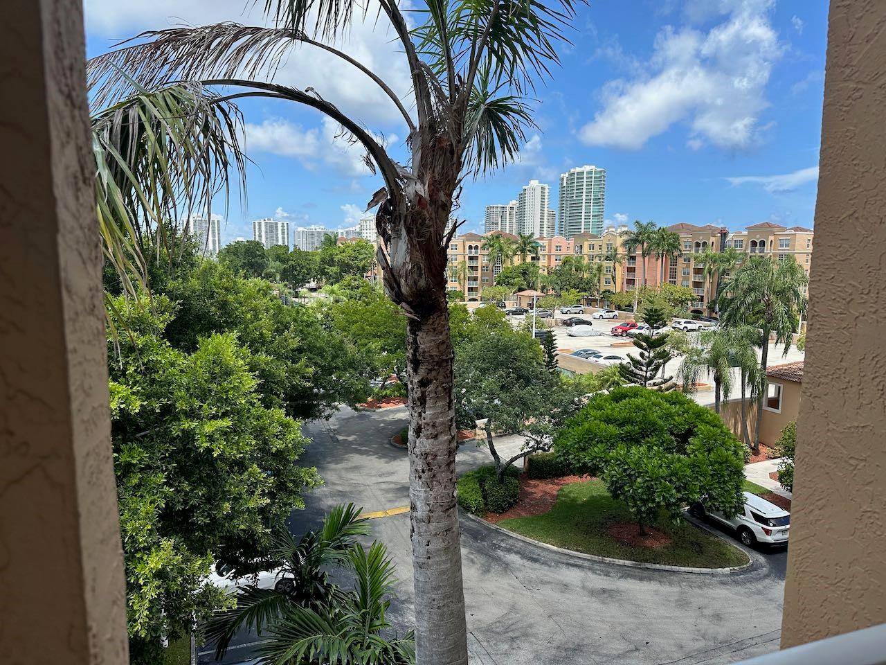 19501 E Country Club Dr 9507