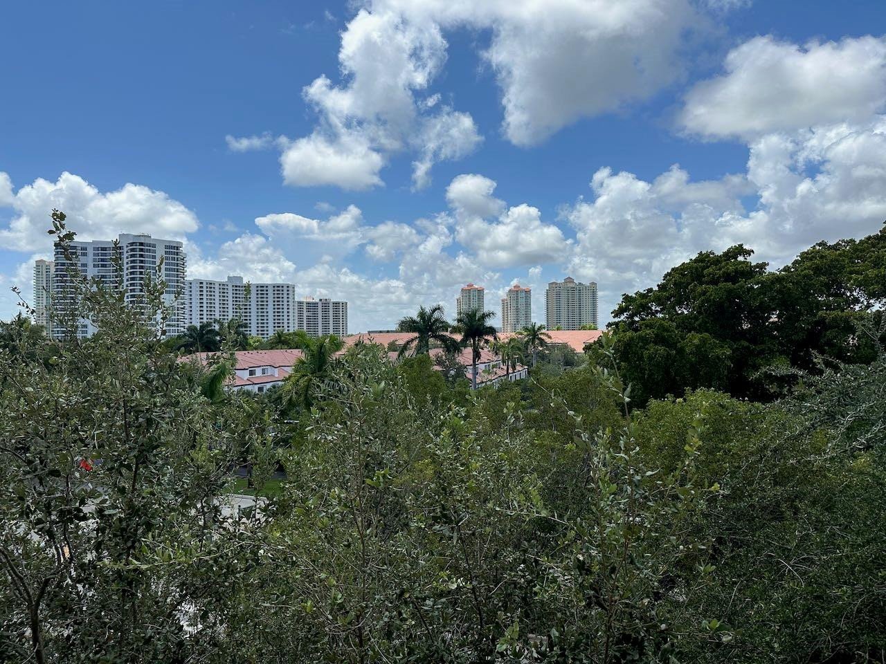 19501 E Country Club Dr 9507