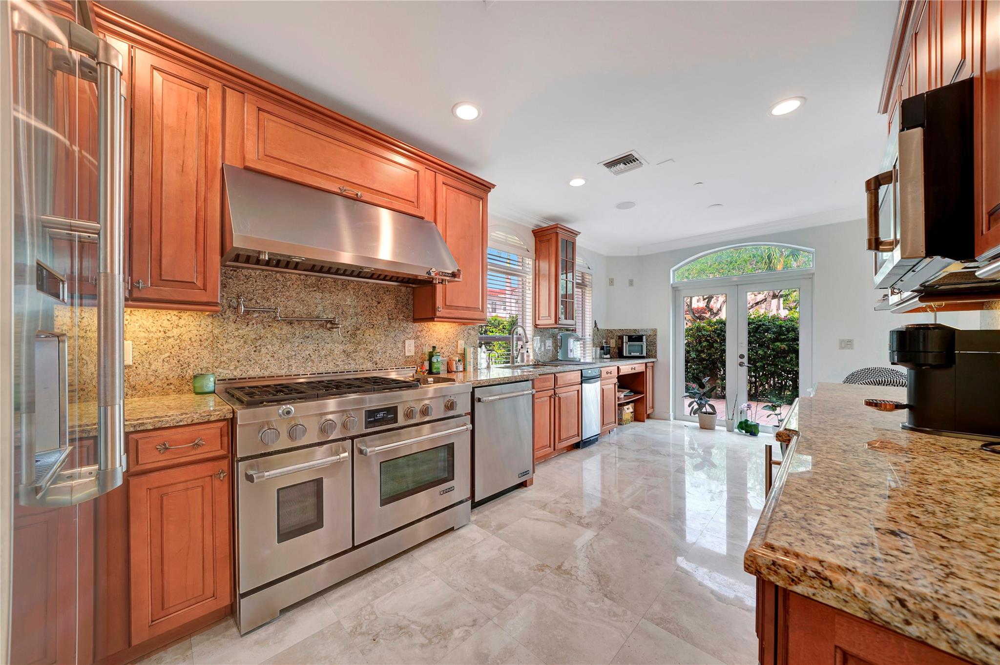903 NE 17th Way 104