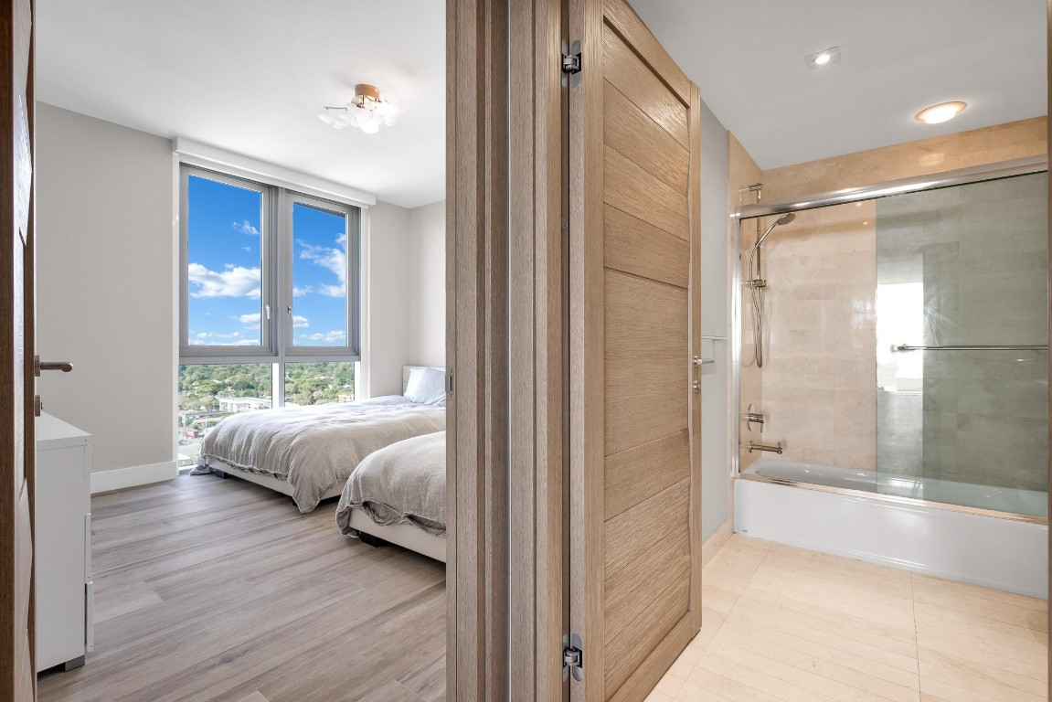 17111 Biscayne Blvd 1702