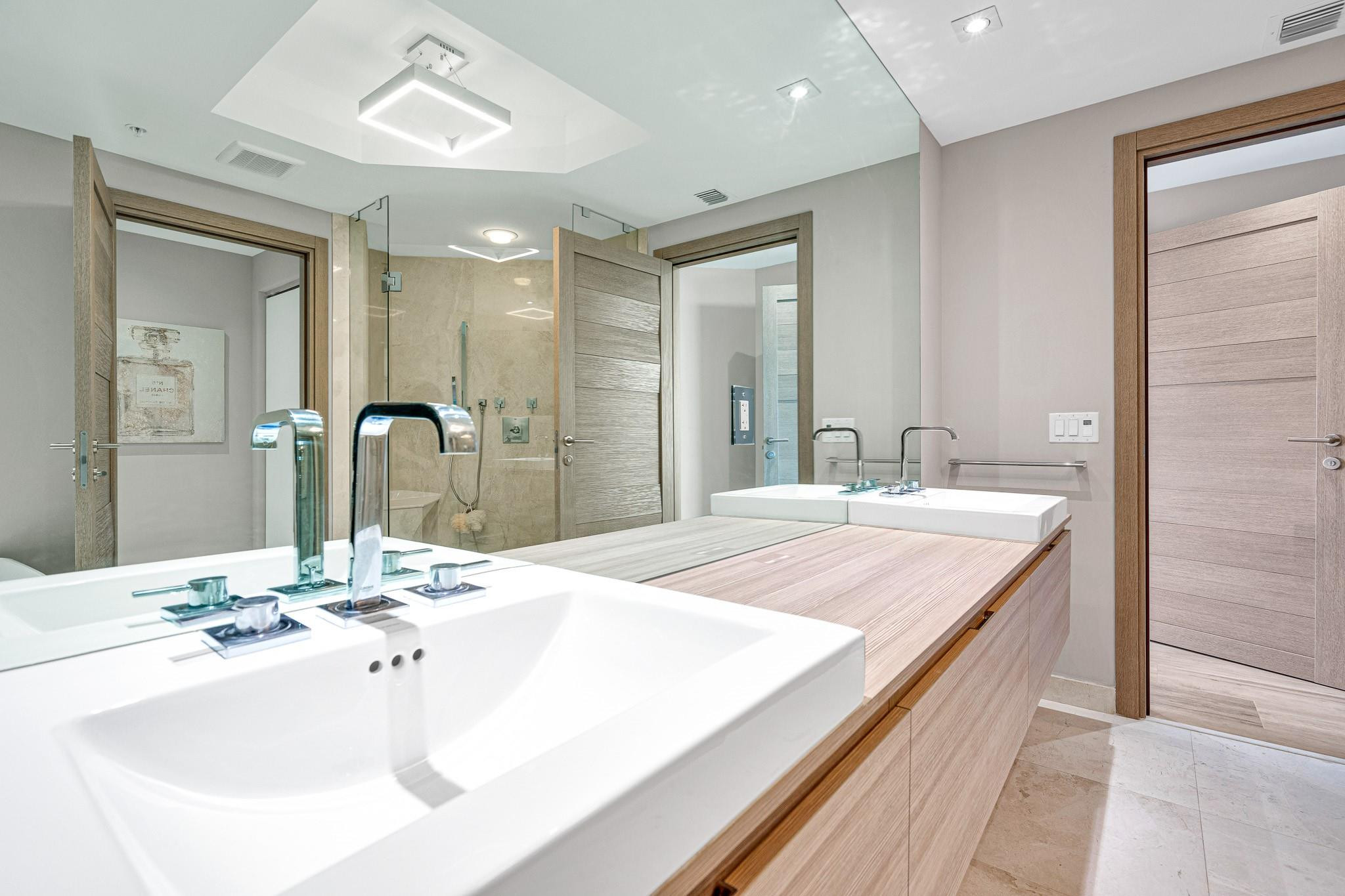 17111 Biscayne Blvd 1702