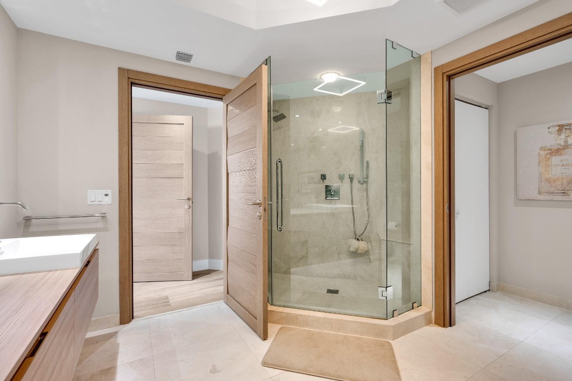 17111 Biscayne Blvd 1702