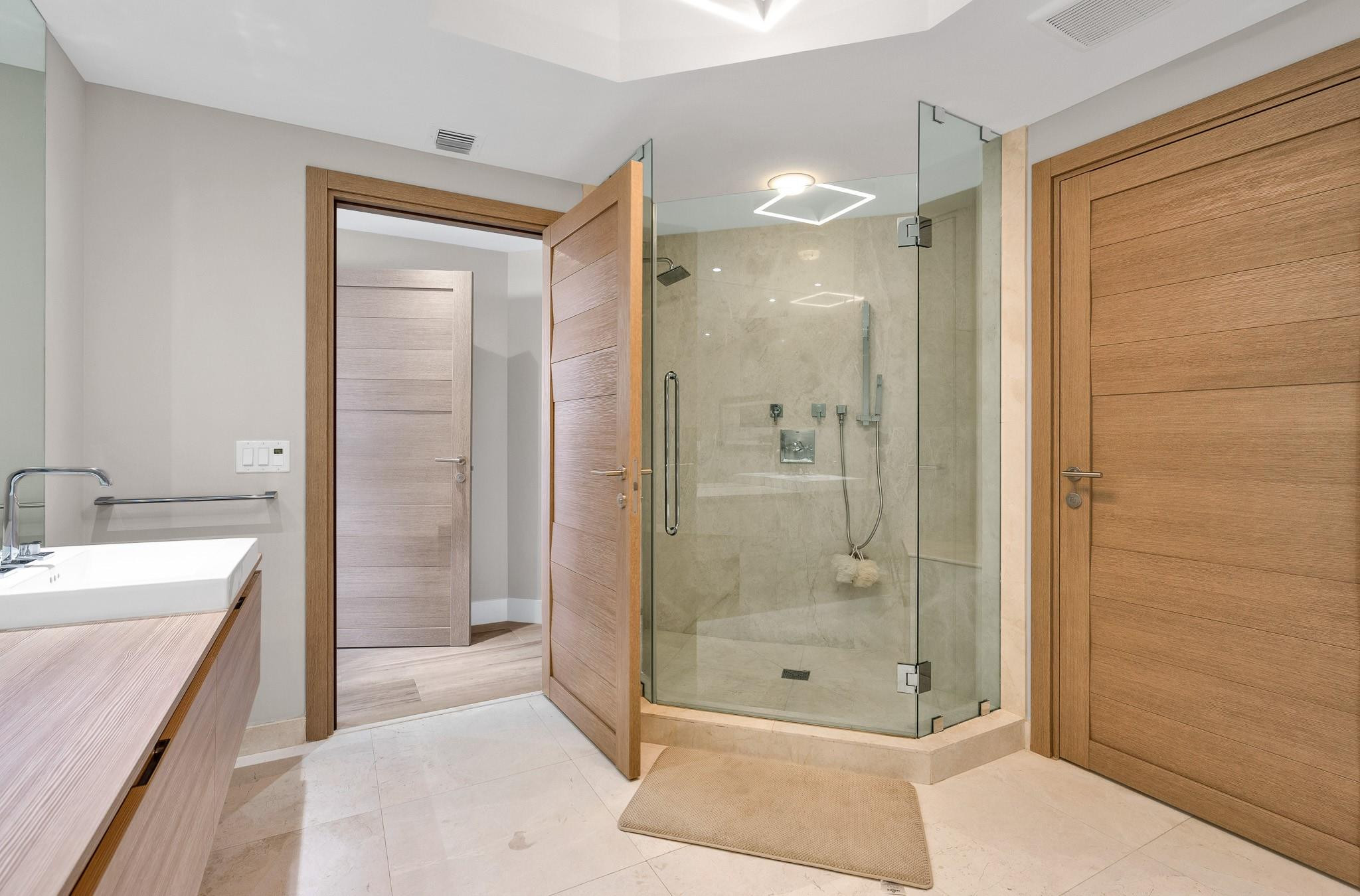 17111 Biscayne Blvd 1702