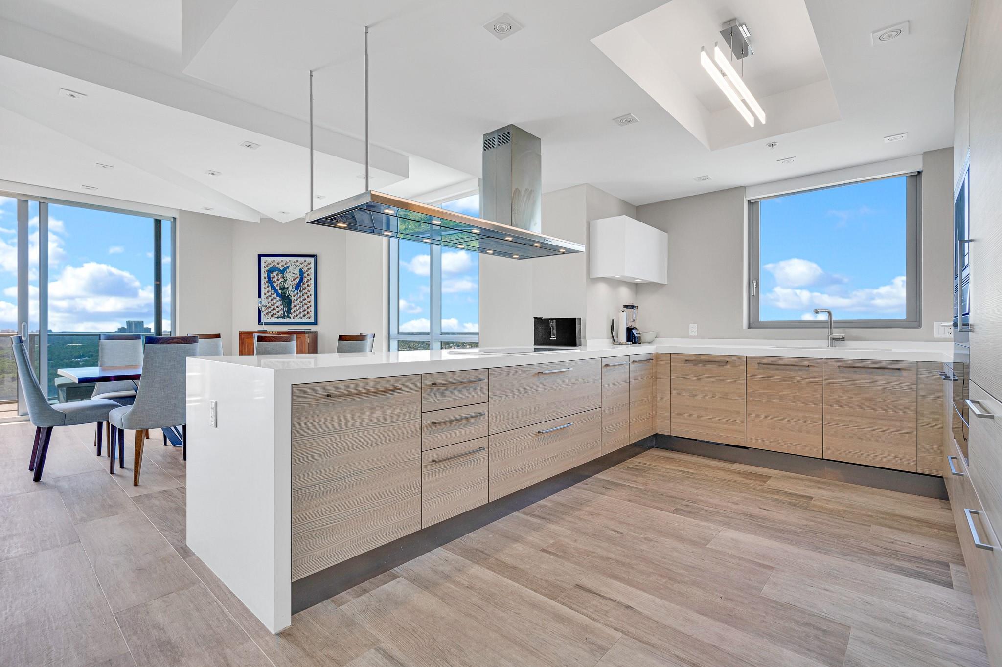 17111 Biscayne Blvd 1702