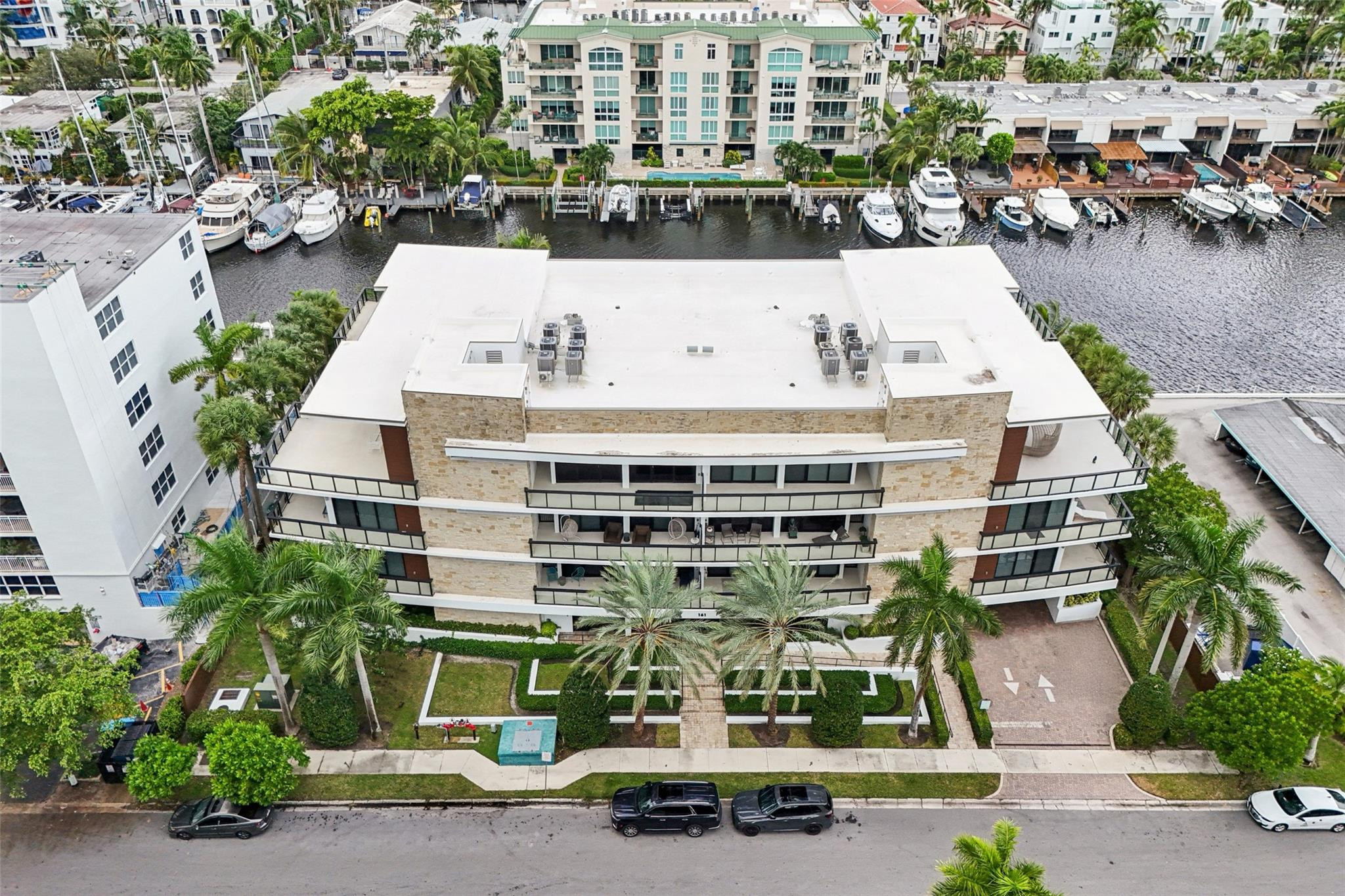 161 Isle Of Venice Drive 303
