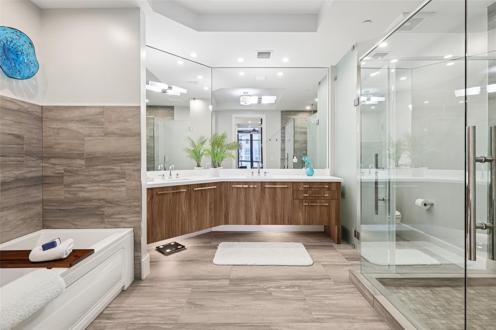 161 Isle Of Venice Drive 303