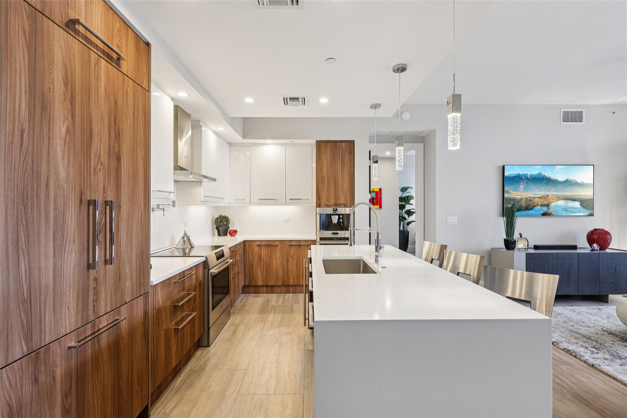 161 Isle Of Venice Drive 303