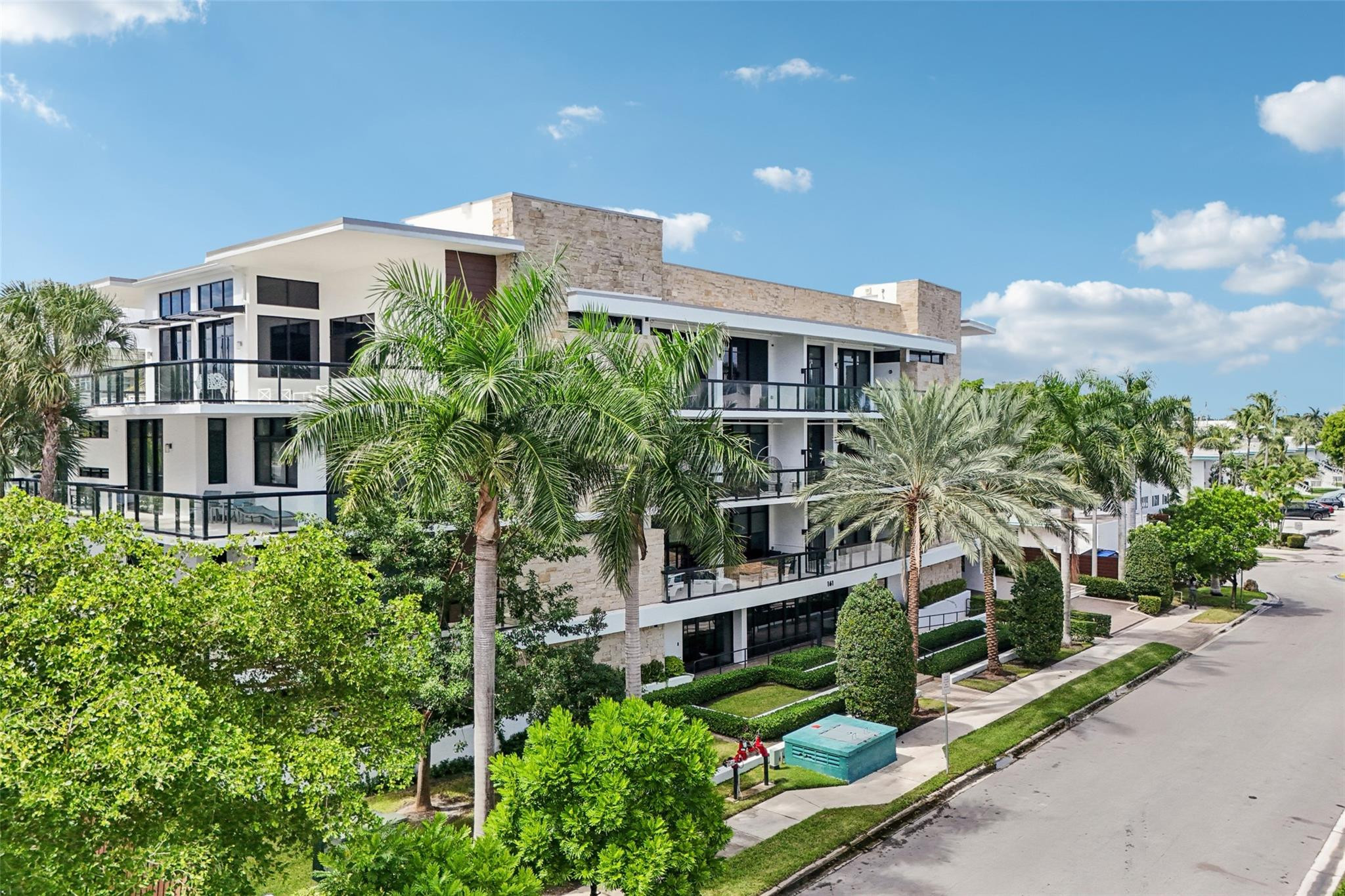 161 Isle Of Venice Drive 303