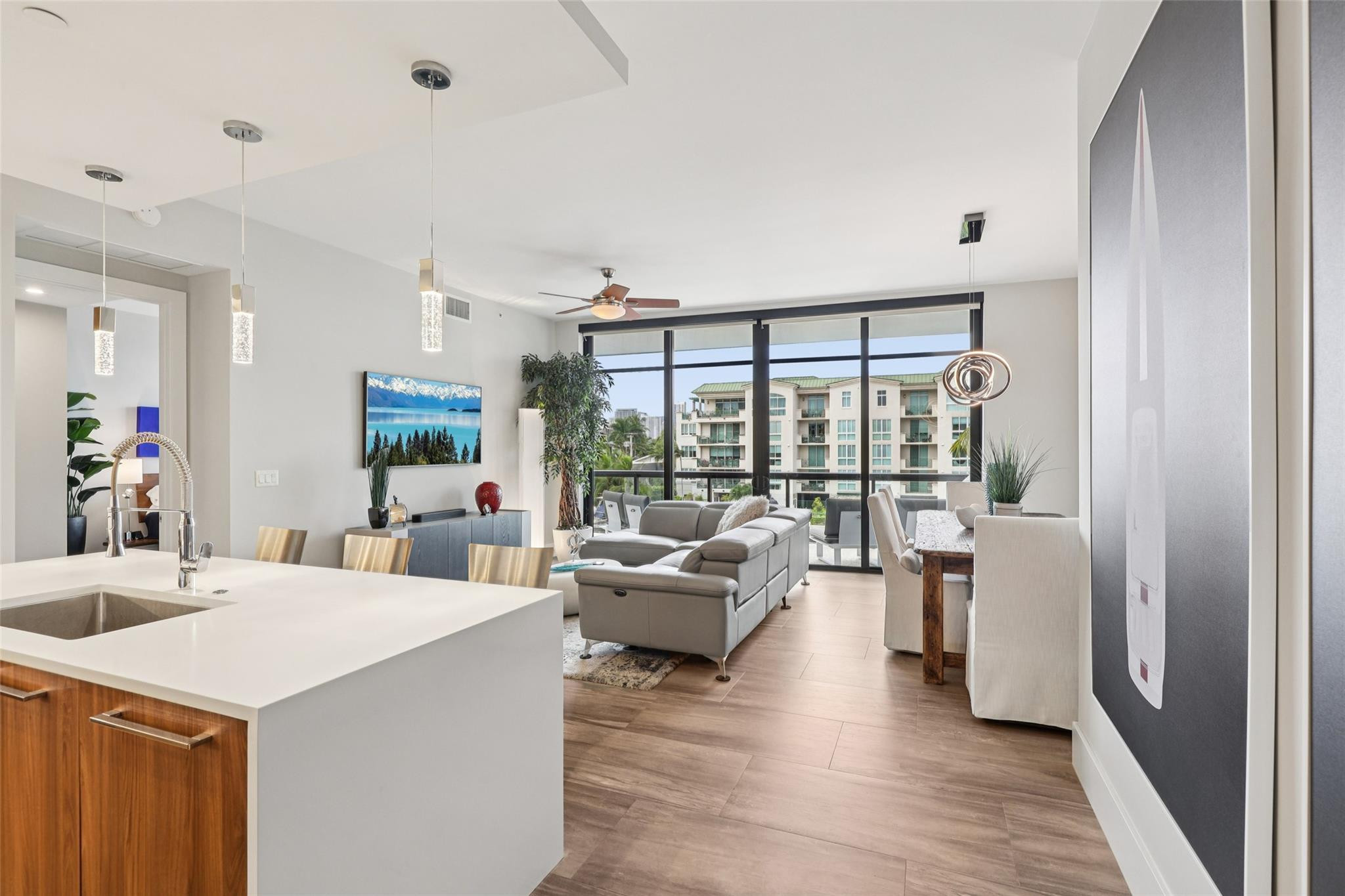 161 Isle Of Venice Drive 303