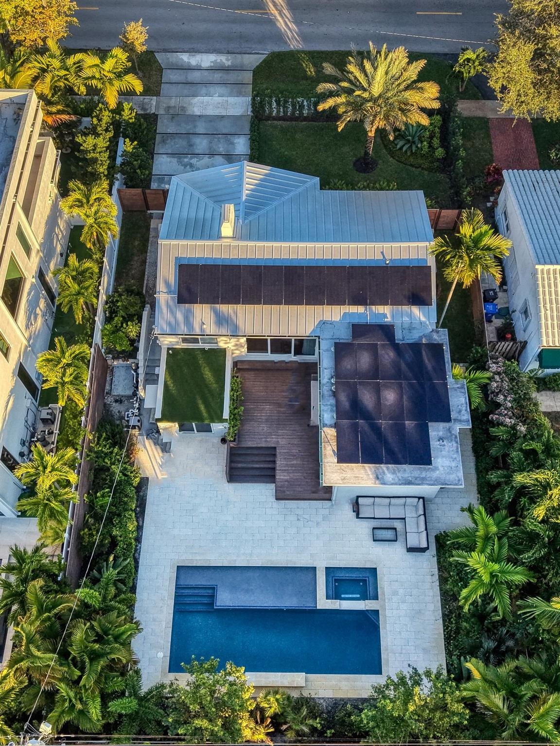 715 N Victoria Park Road