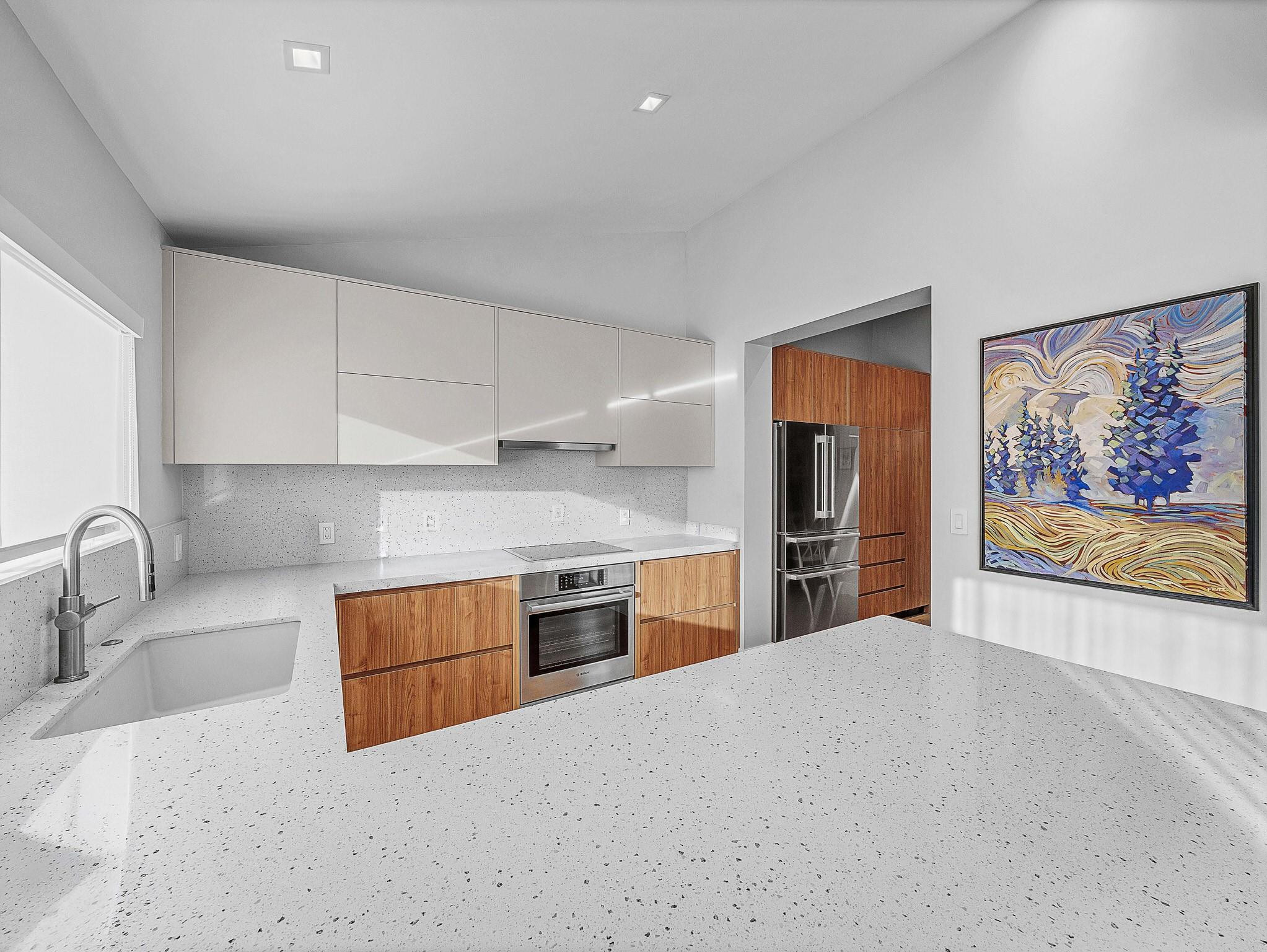 715 N Victoria Park Road