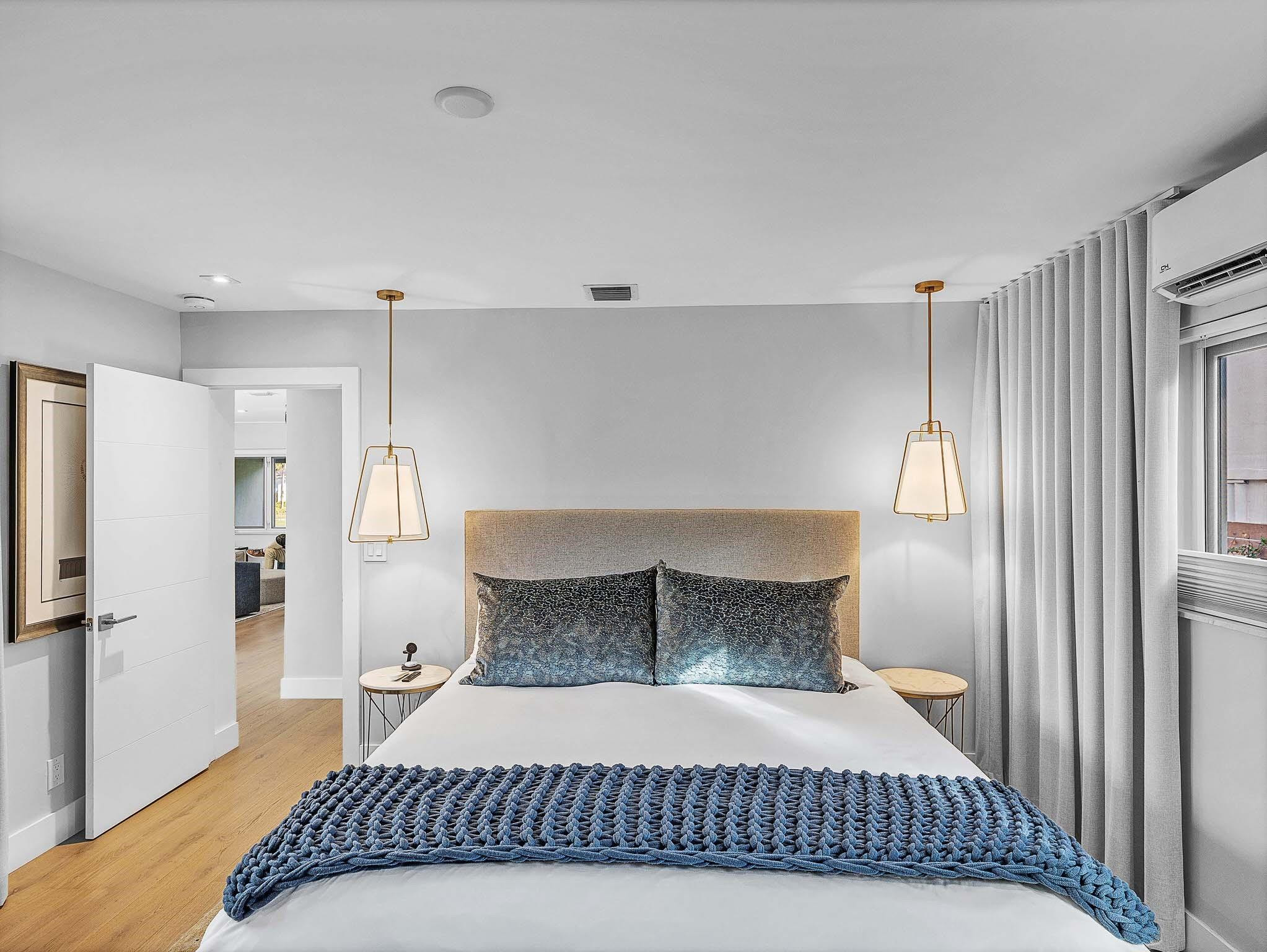 715 N Victoria Park Road