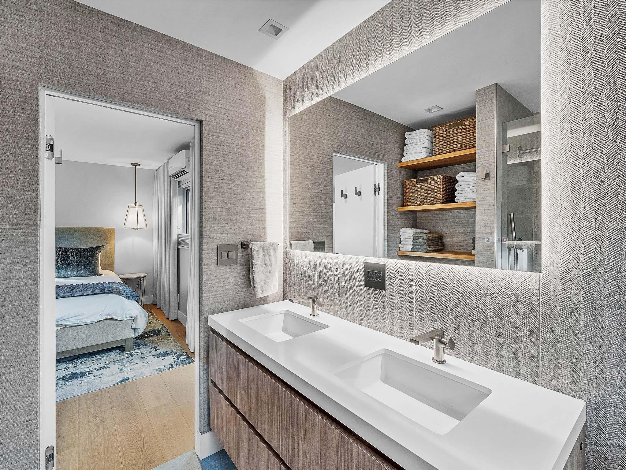 715 N Victoria Park Road