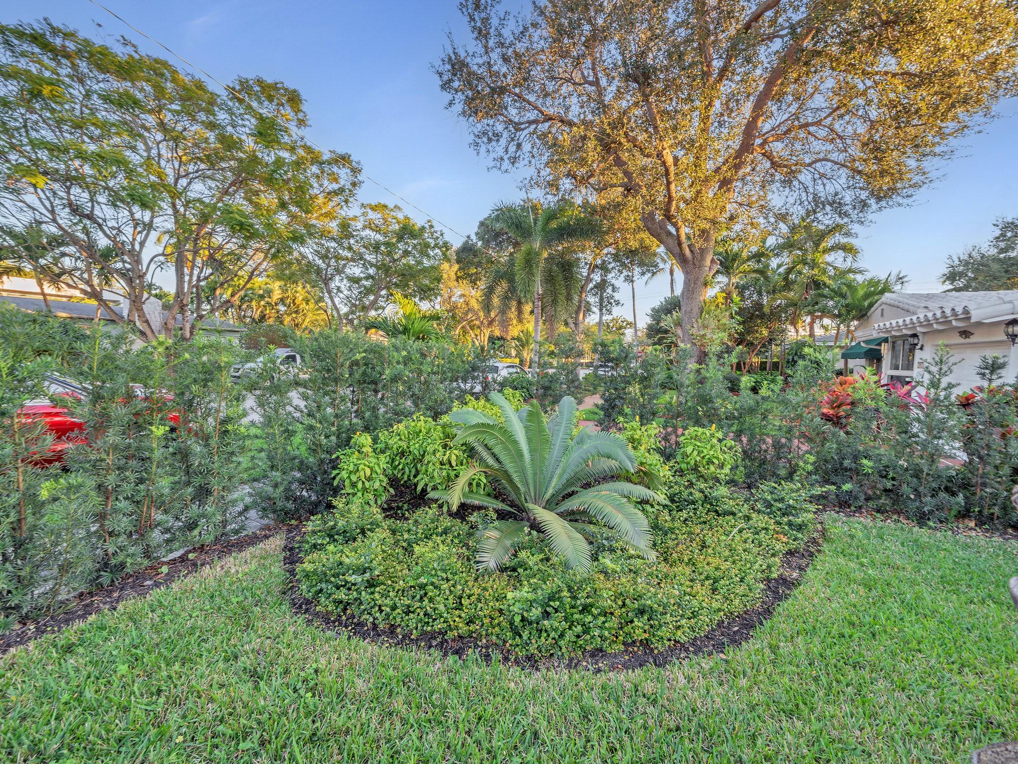 715 N Victoria Park Road