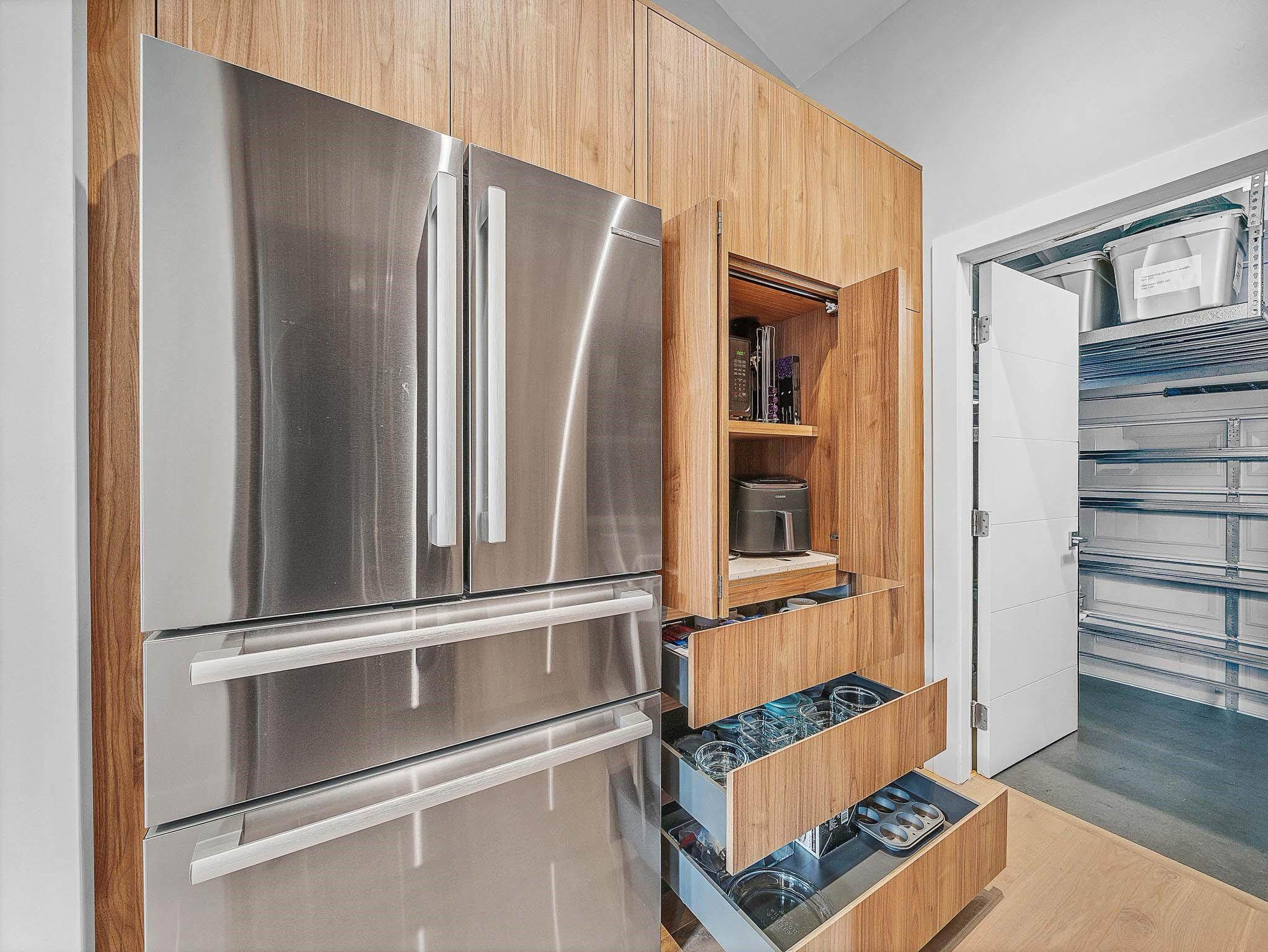 715 N Victoria Park Road