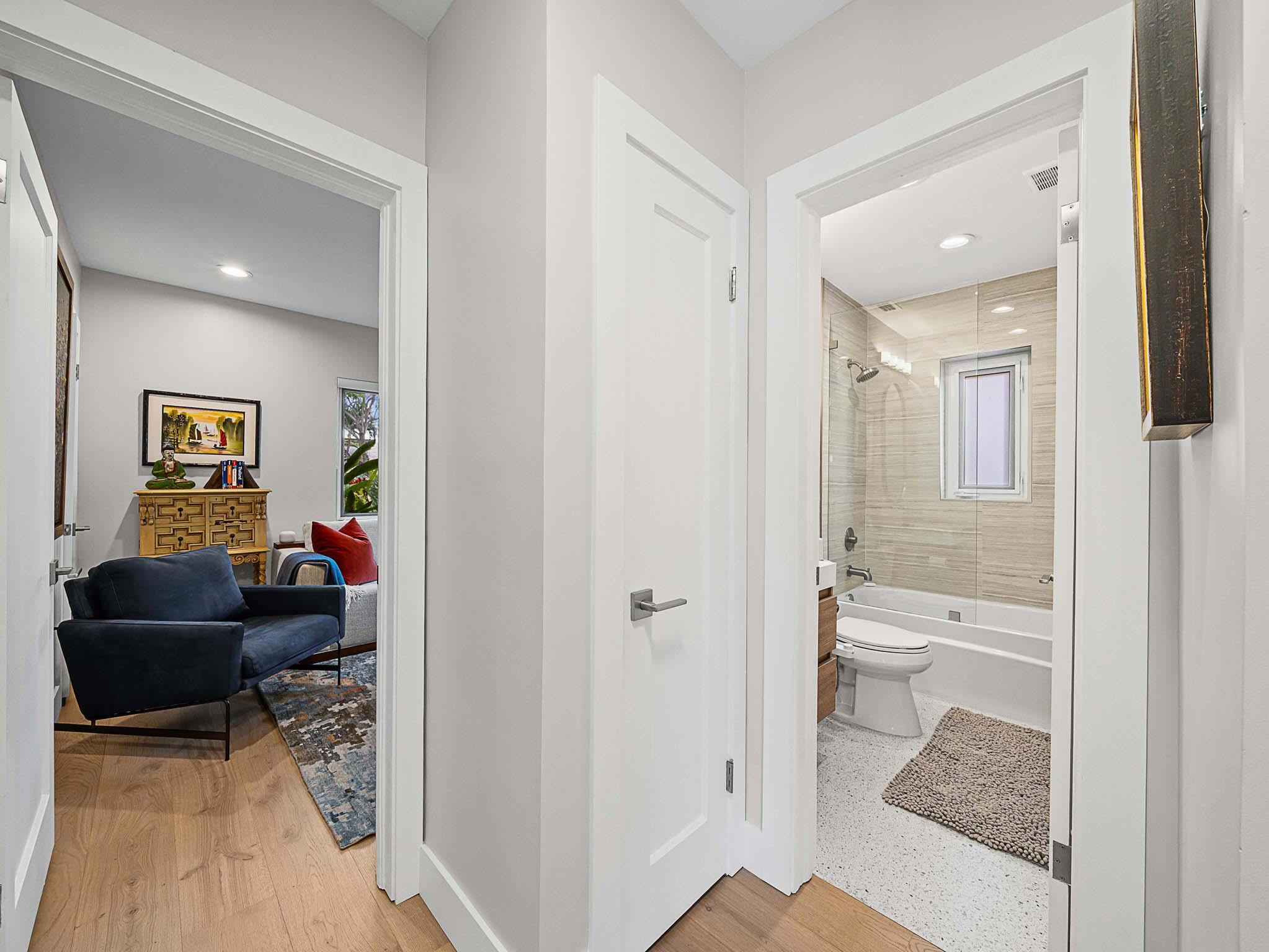 715 N Victoria Park Road