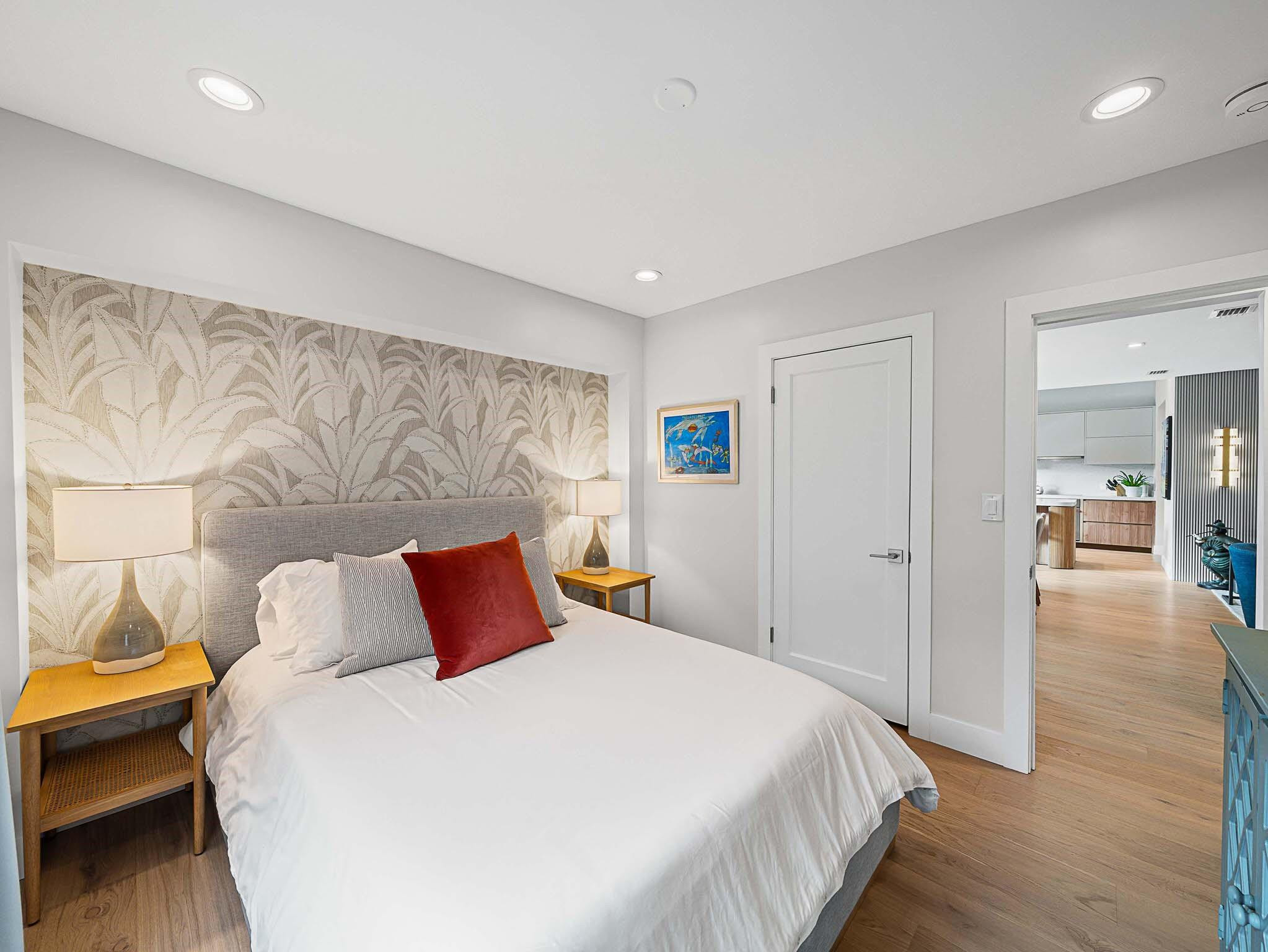 715 N Victoria Park Road