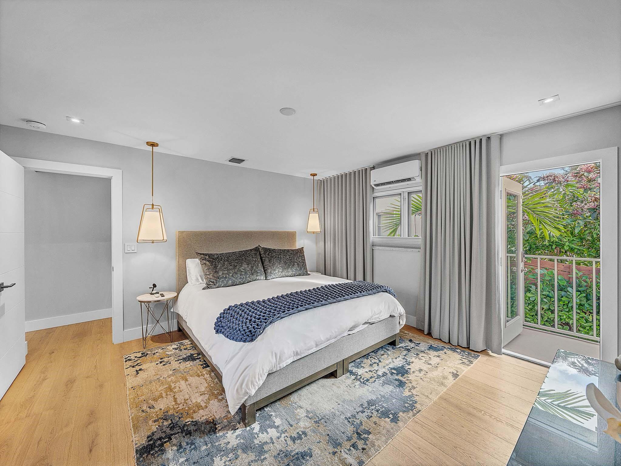 715 N Victoria Park Road