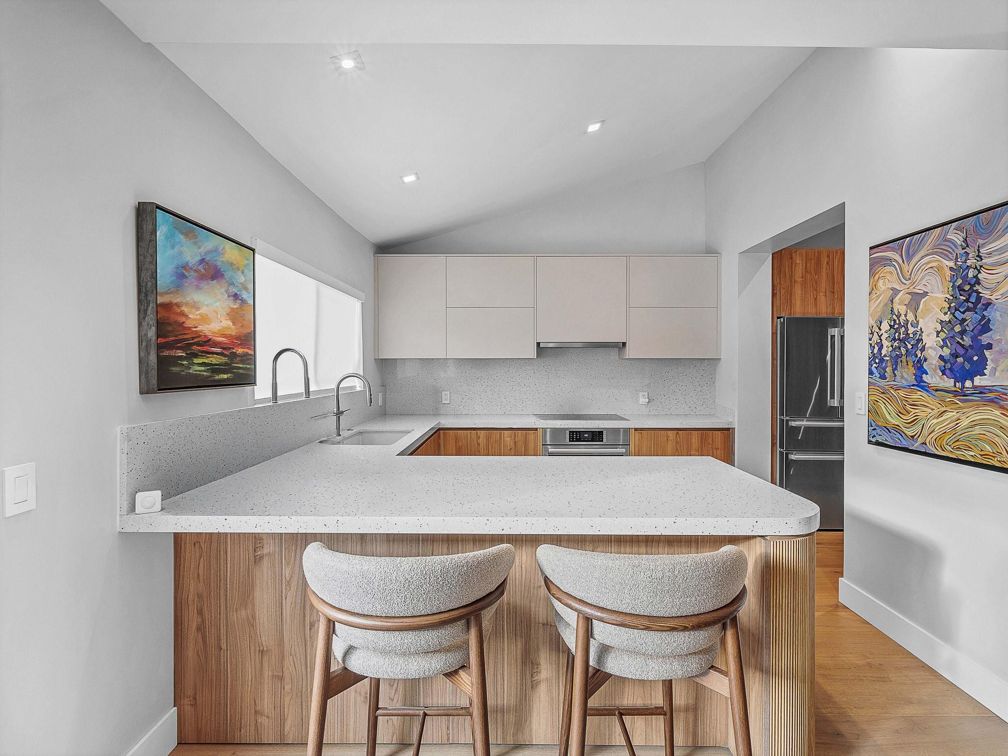 715 N Victoria Park Road