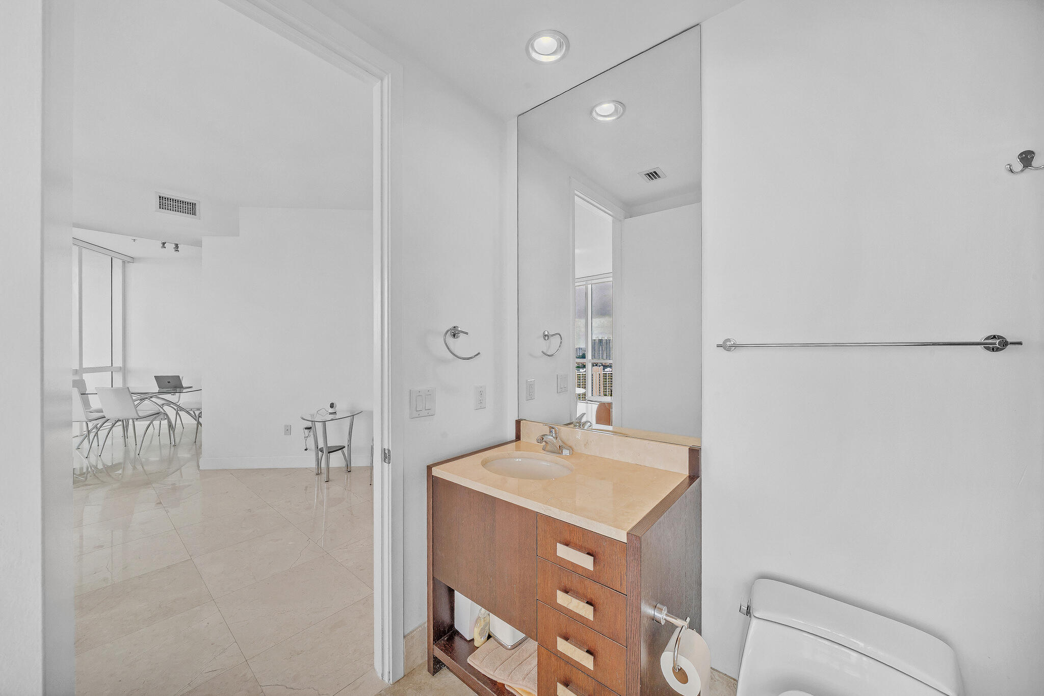 18201 Collins Avenue 3301A