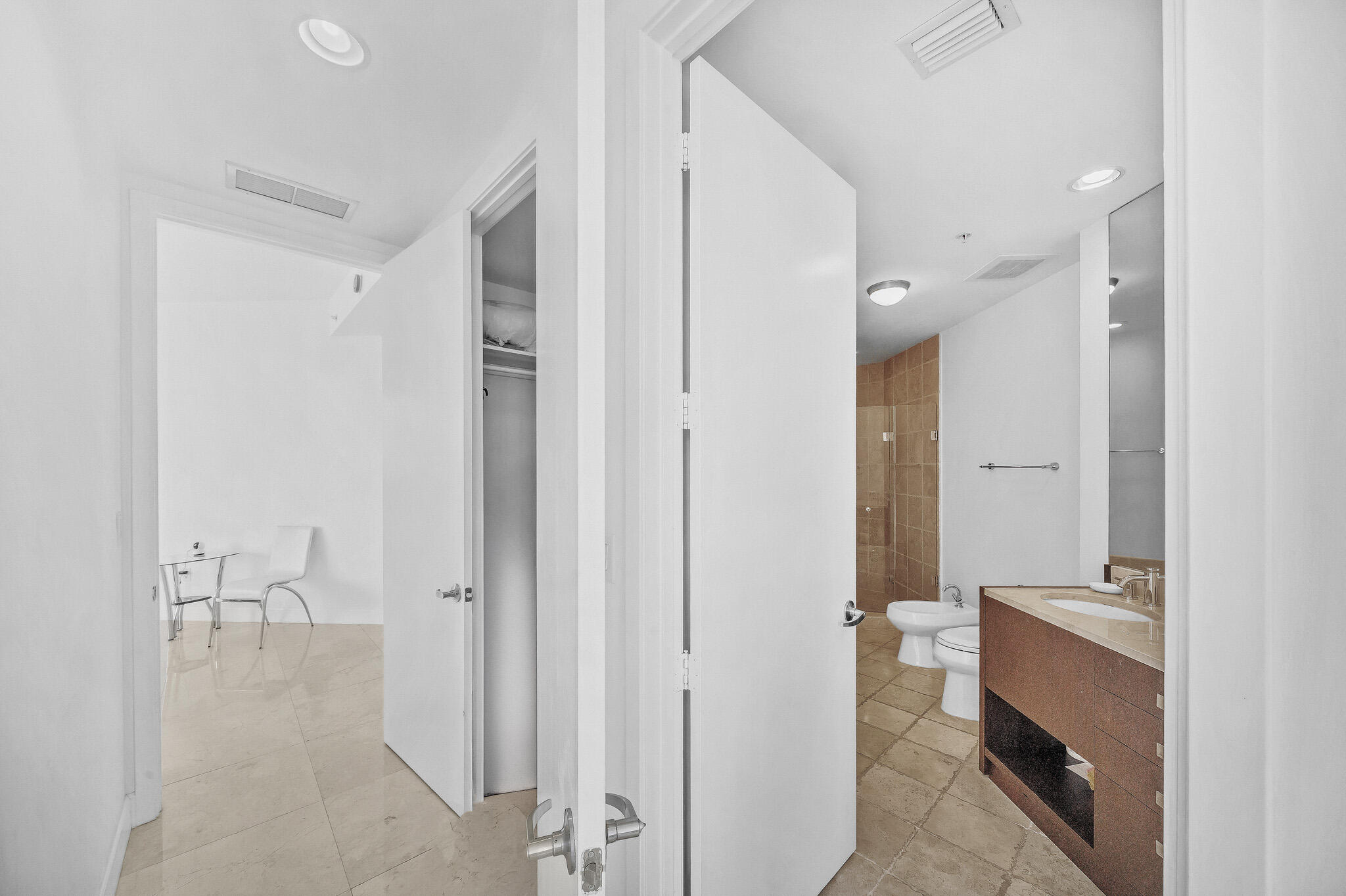 18201 Collins Avenue 3301A