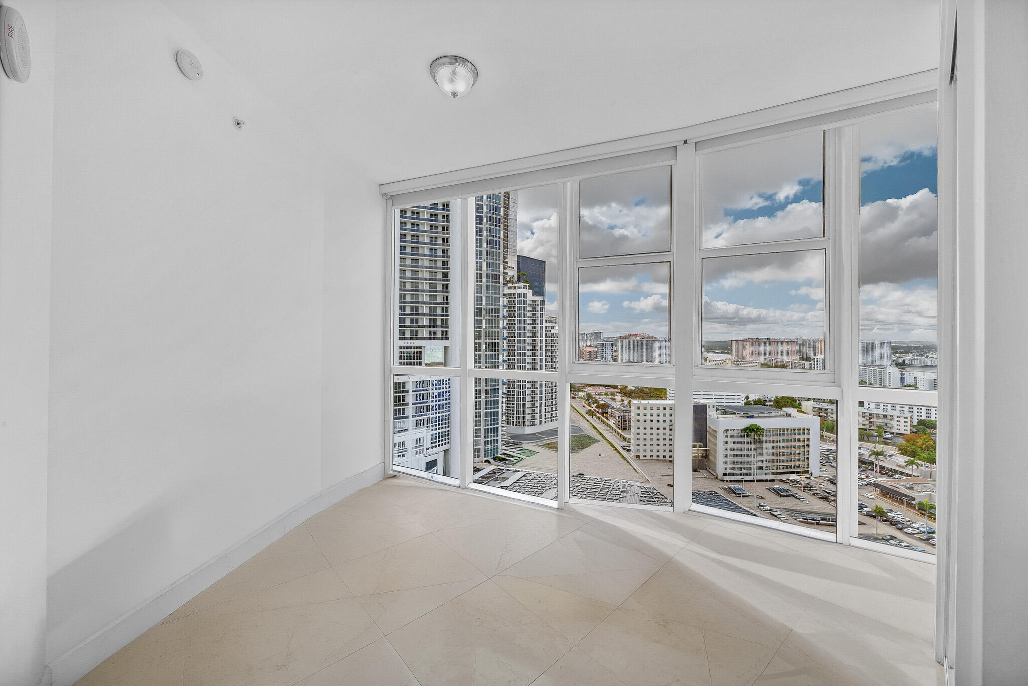 18201 Collins Avenue 3301A