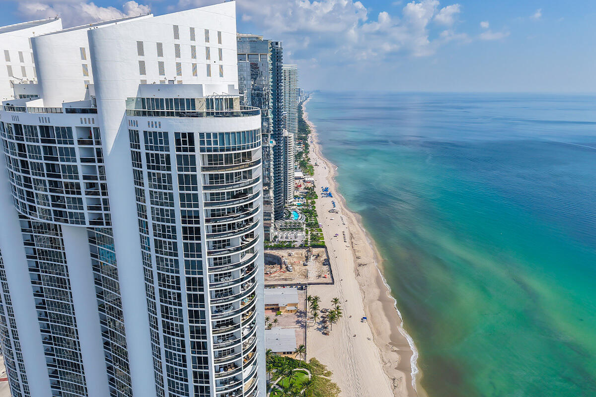 18201 Collins Avenue 3301A