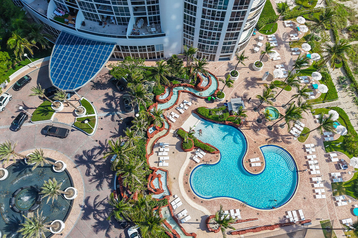 18201 Collins Avenue 3301A