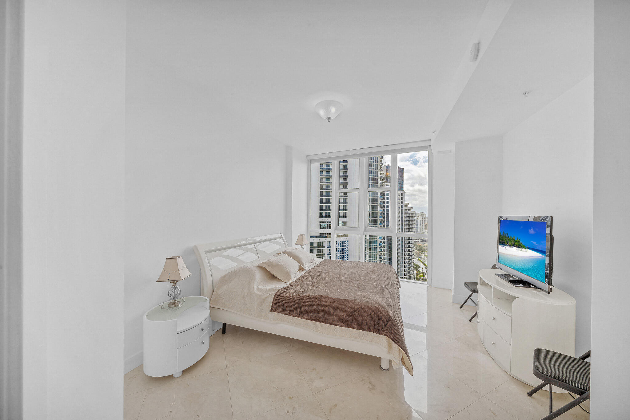 18201 Collins Avenue 3301A