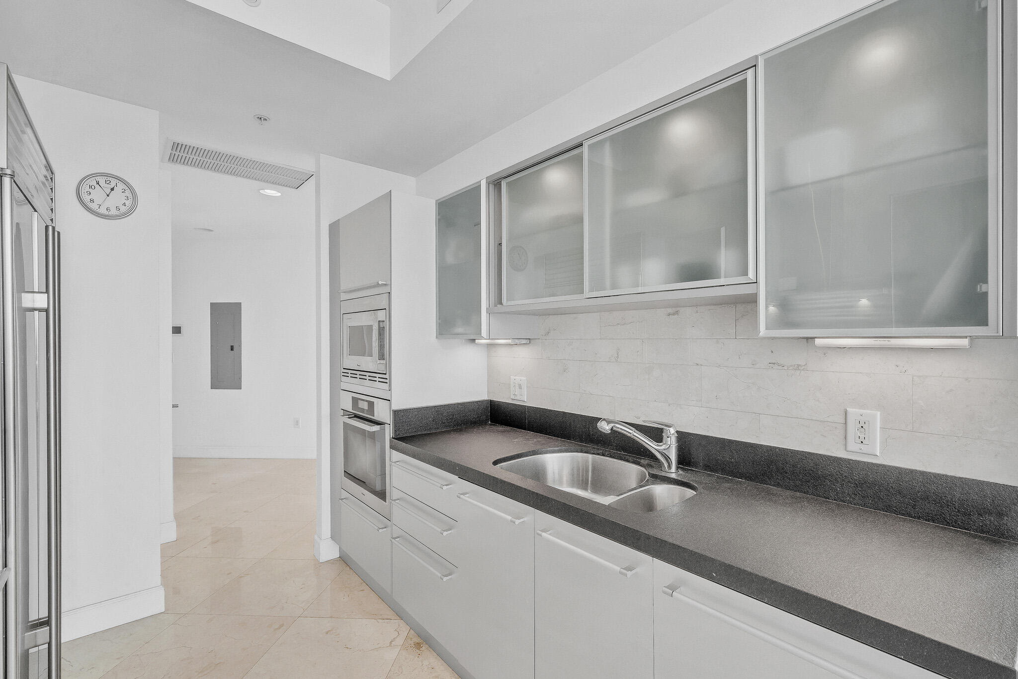 18201 Collins Avenue 3301A