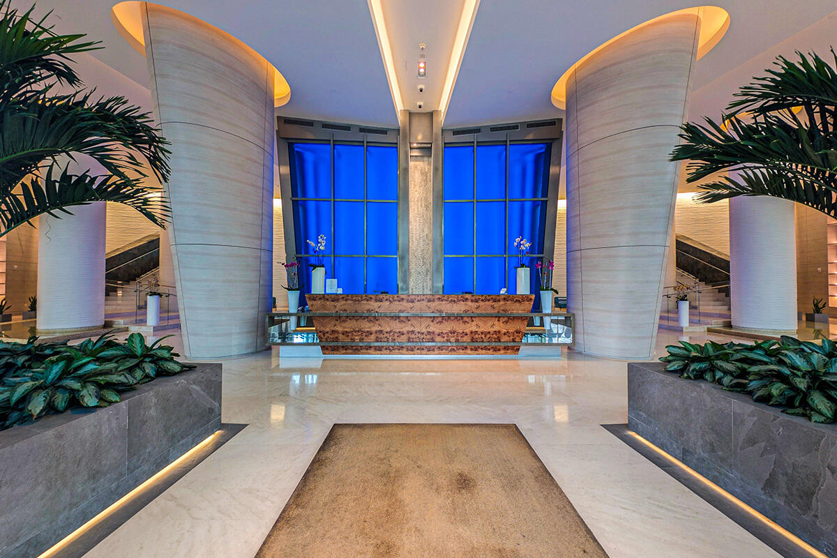 18201 Collins Avenue 3301A