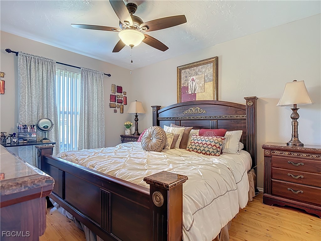 1100 Pondella RD 504