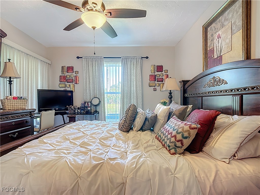 1100 Pondella RD 504