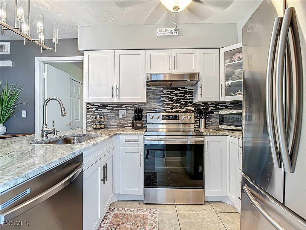 1100 Pondella RD 504