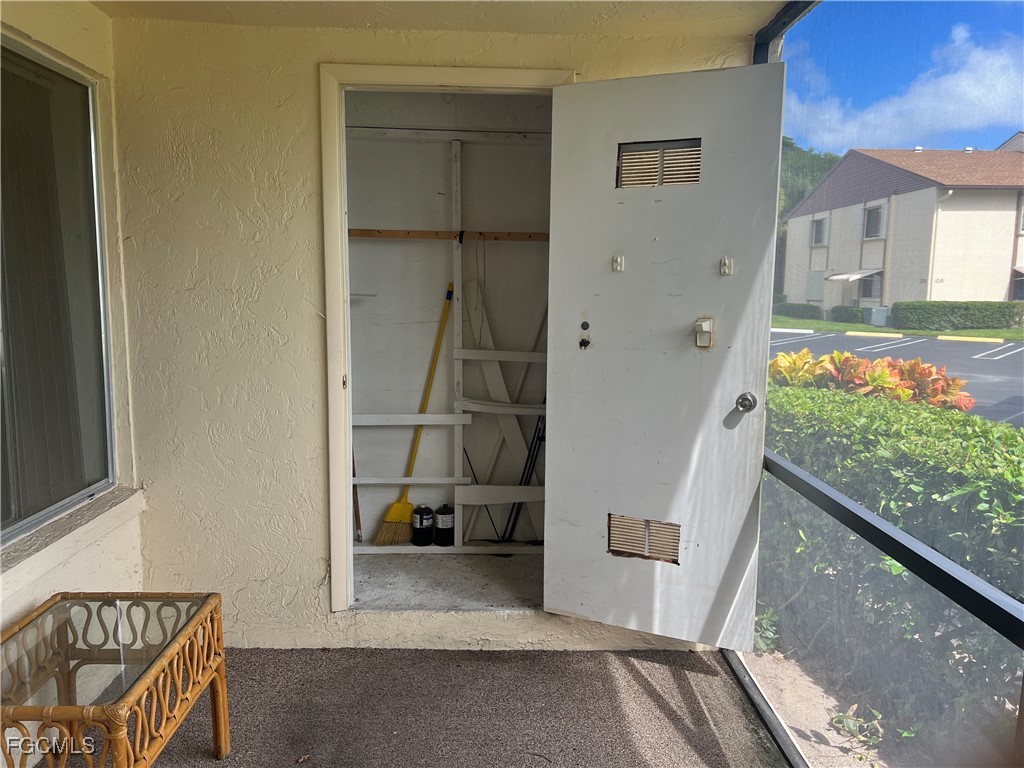 305 knotty pine CIR D-1