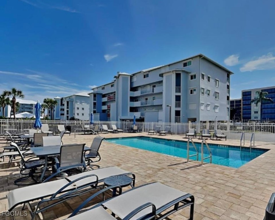 4521 Bay Beach LN 324