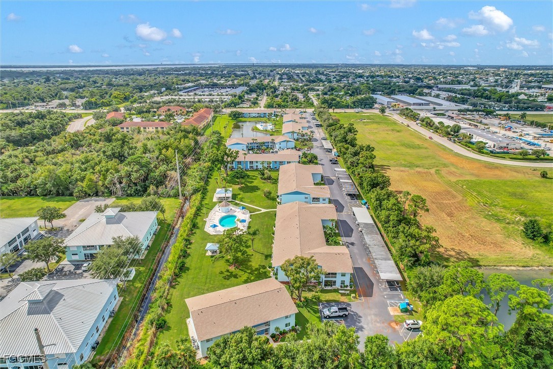 1100 Pondella RD 611