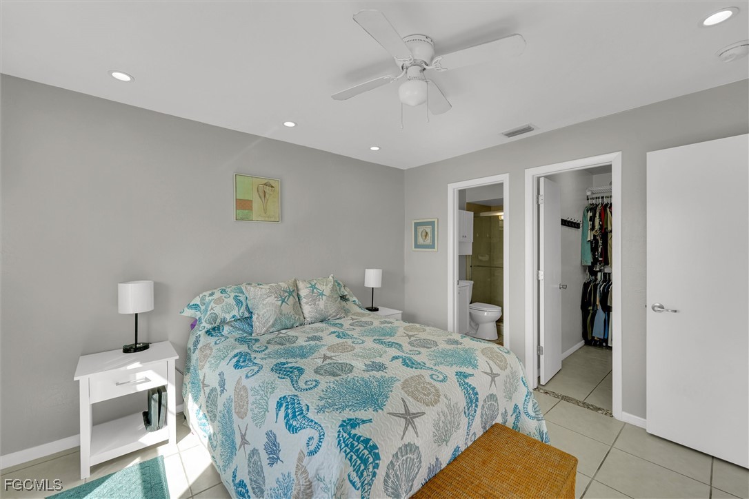 1100 Pondella RD 611