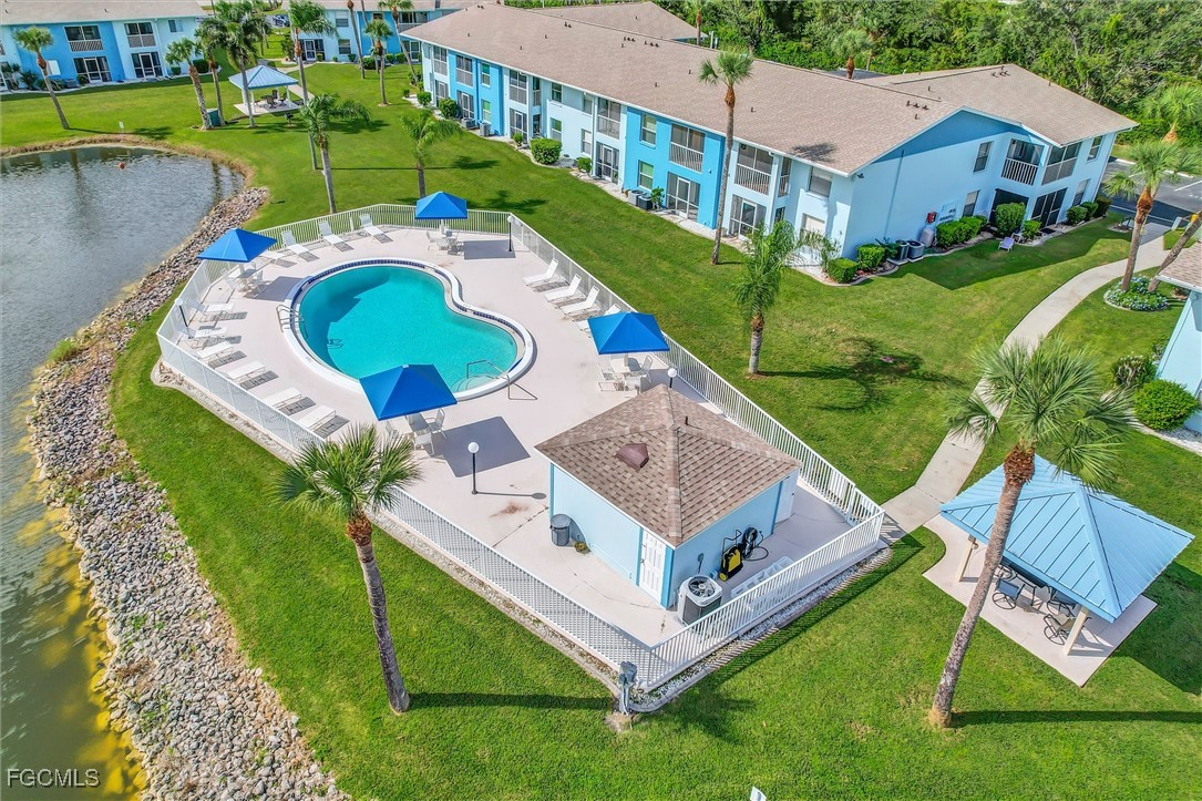 1100 Pondella RD 611