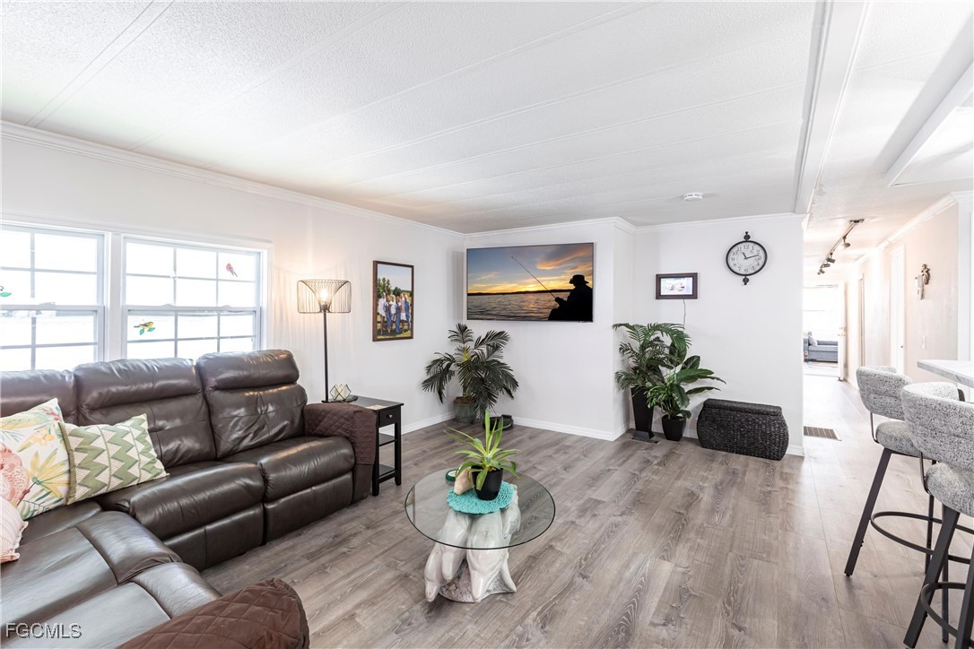 5701 Captain John Smith LOOP