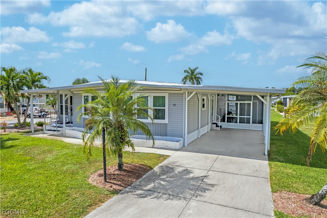 511 Pine Tree CT