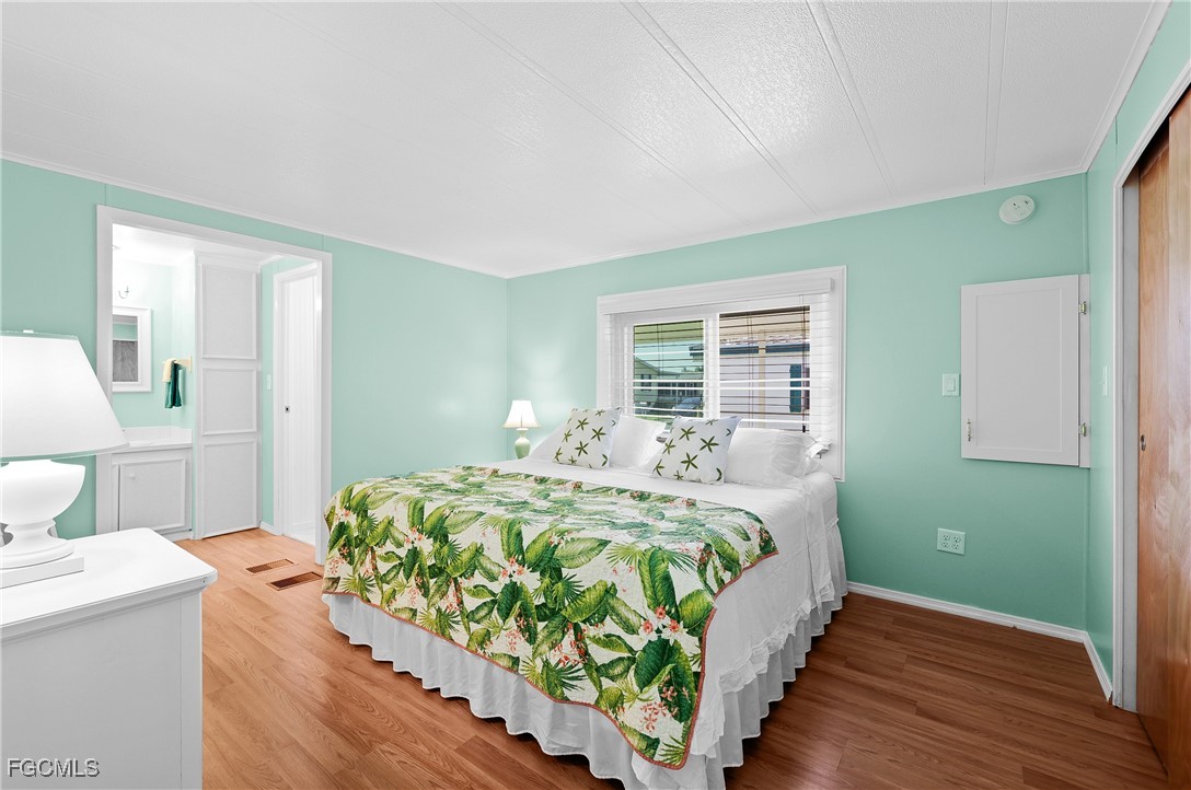 3159 Indian Village LN