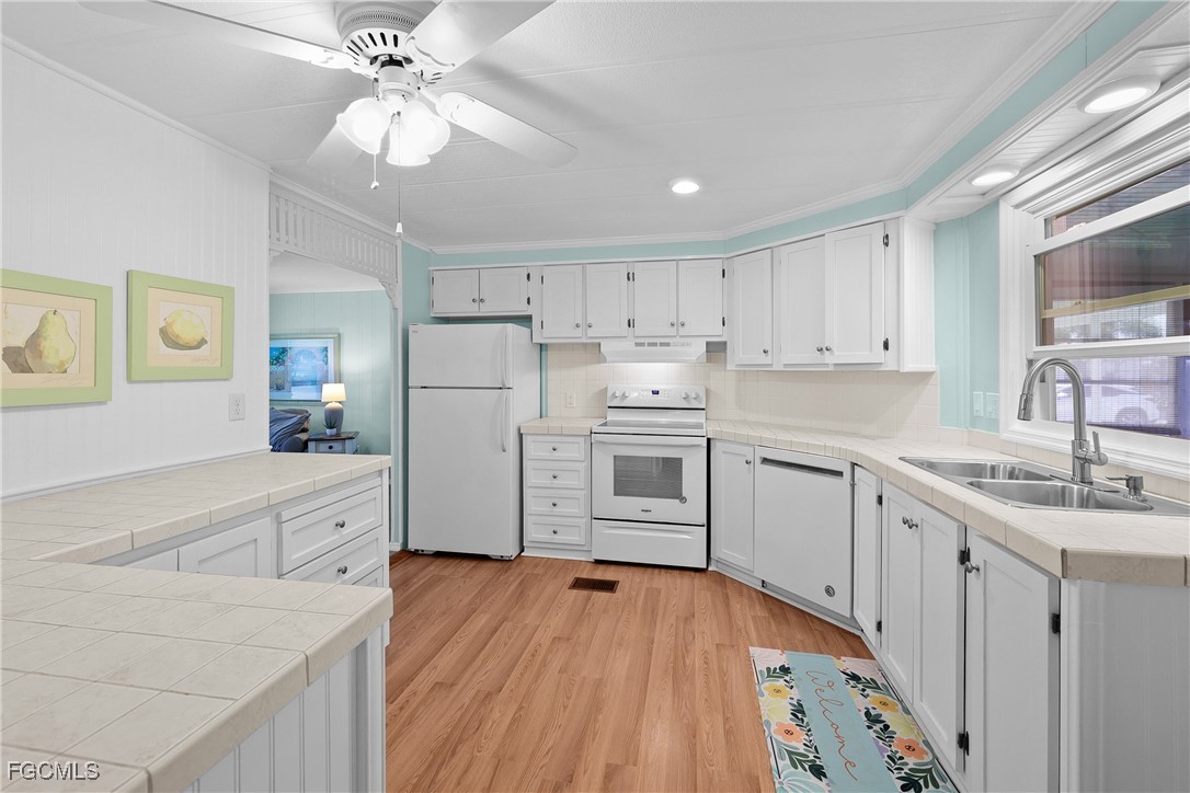 3159 Indian Village LN