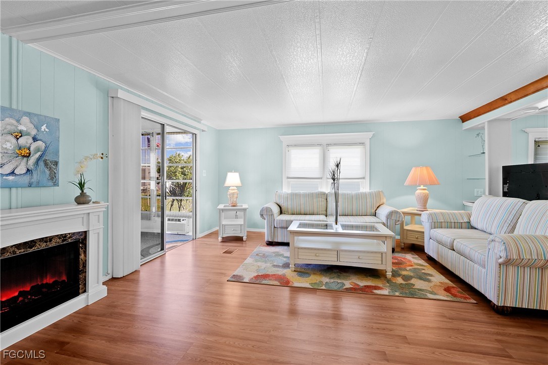 3159 Indian Village LN