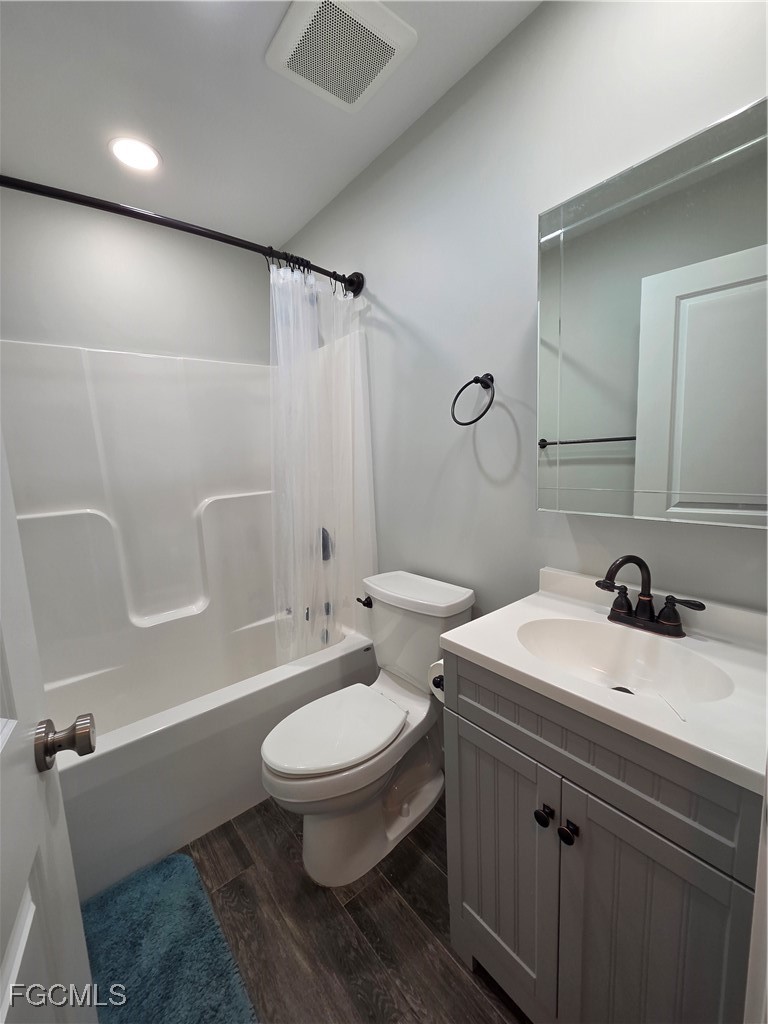 5367 Grovewood CIR