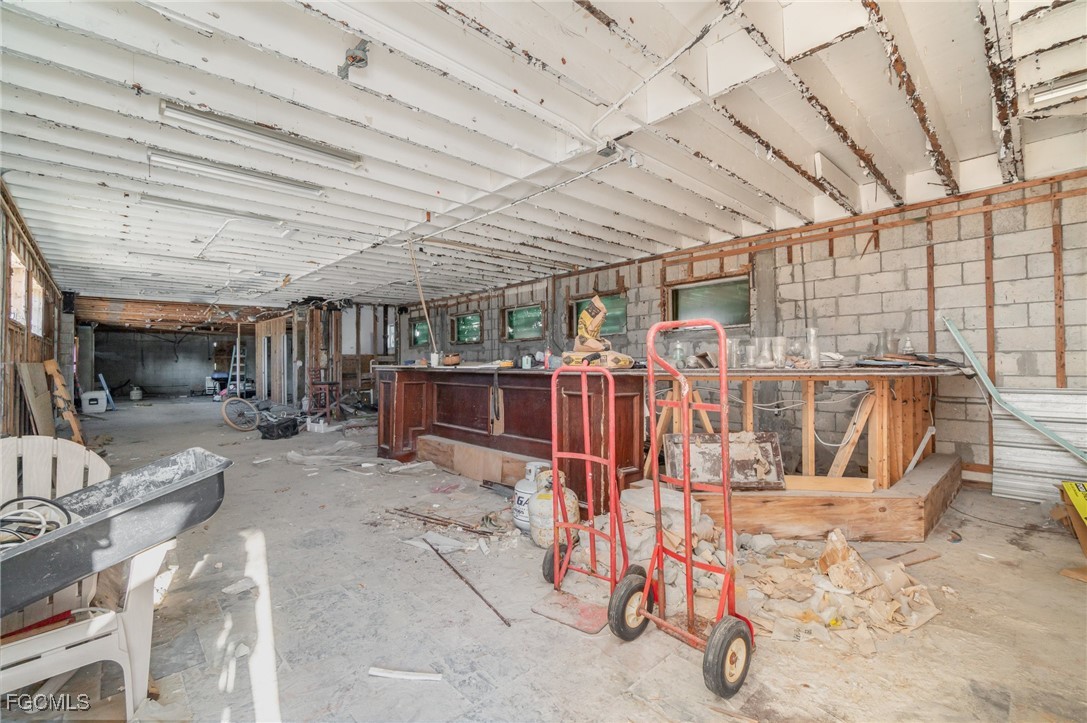 185 Old San Carlos BLVD